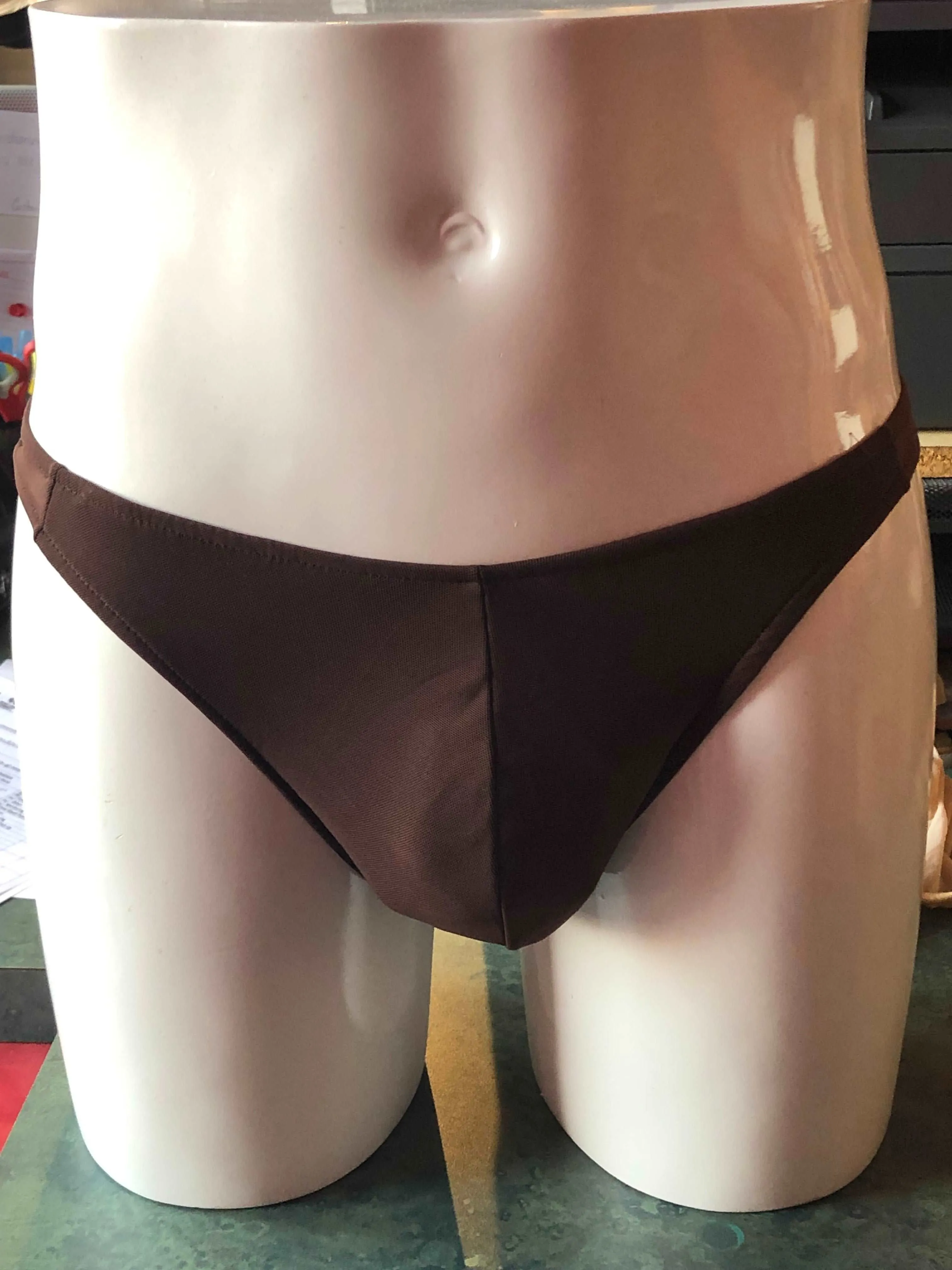 BT MEN'S MESH-LINED THONG