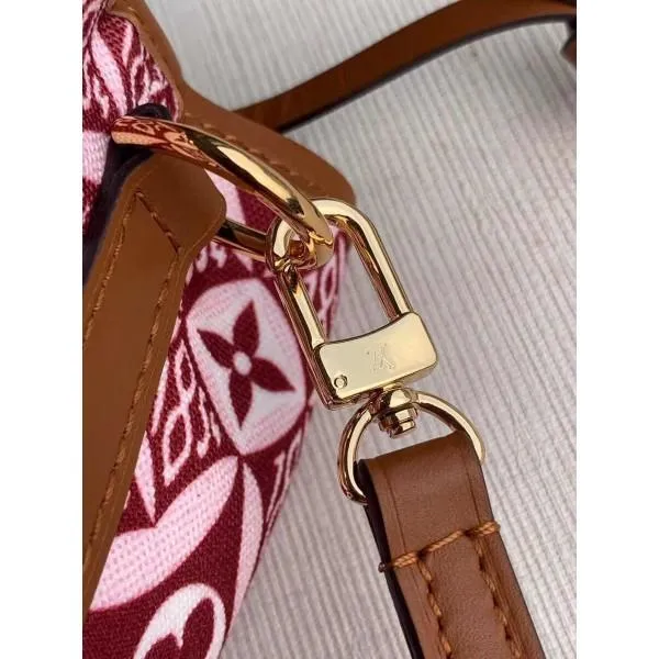 Bucket Mini Bag 1854 Canvas Brown Runway 2020
